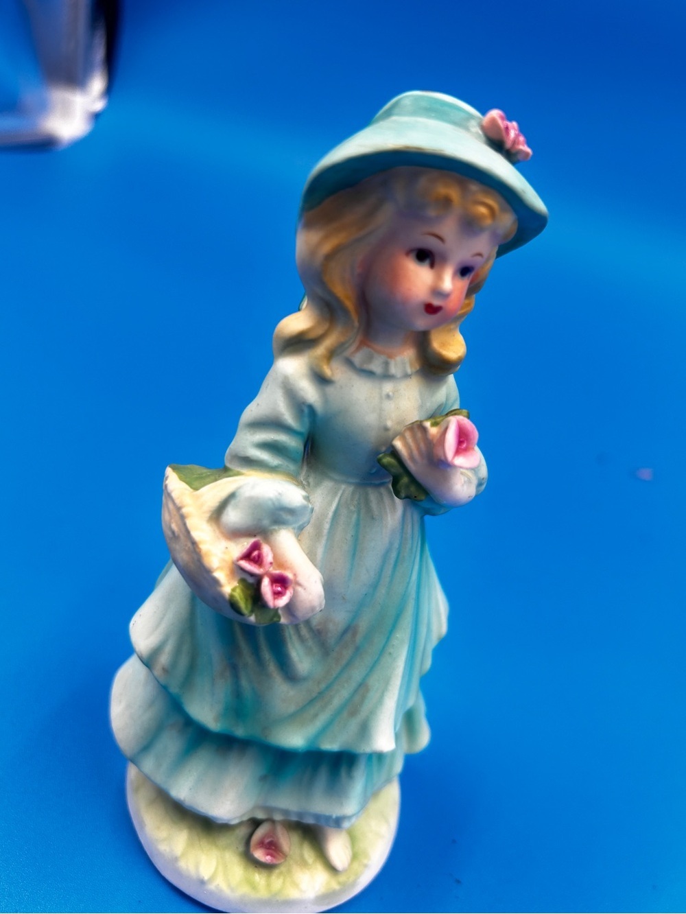 1973 "Jennifer" ceramic figurine produced for Avon, OLD STOCK NIB